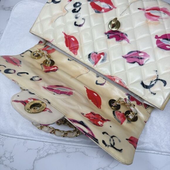 Chanel Vintage Jumbo 34 Lips & Kisses Barbie Chain Shoulder Bag - Picture 10 of 12